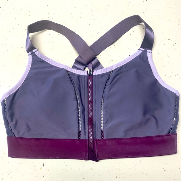 Fabletics Zoe High Impact Workout Set - Picture 5 of 12